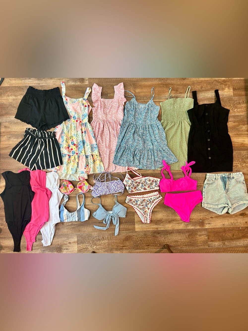 SHEIN Women’s XS/S Summer Clothing Bundle | dresses, swim, shorts | 17 pieces